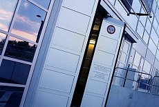 Установка складывающихся ворот "под ключ"