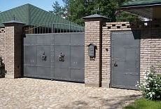 Установка распашных ворот  "под ключ"